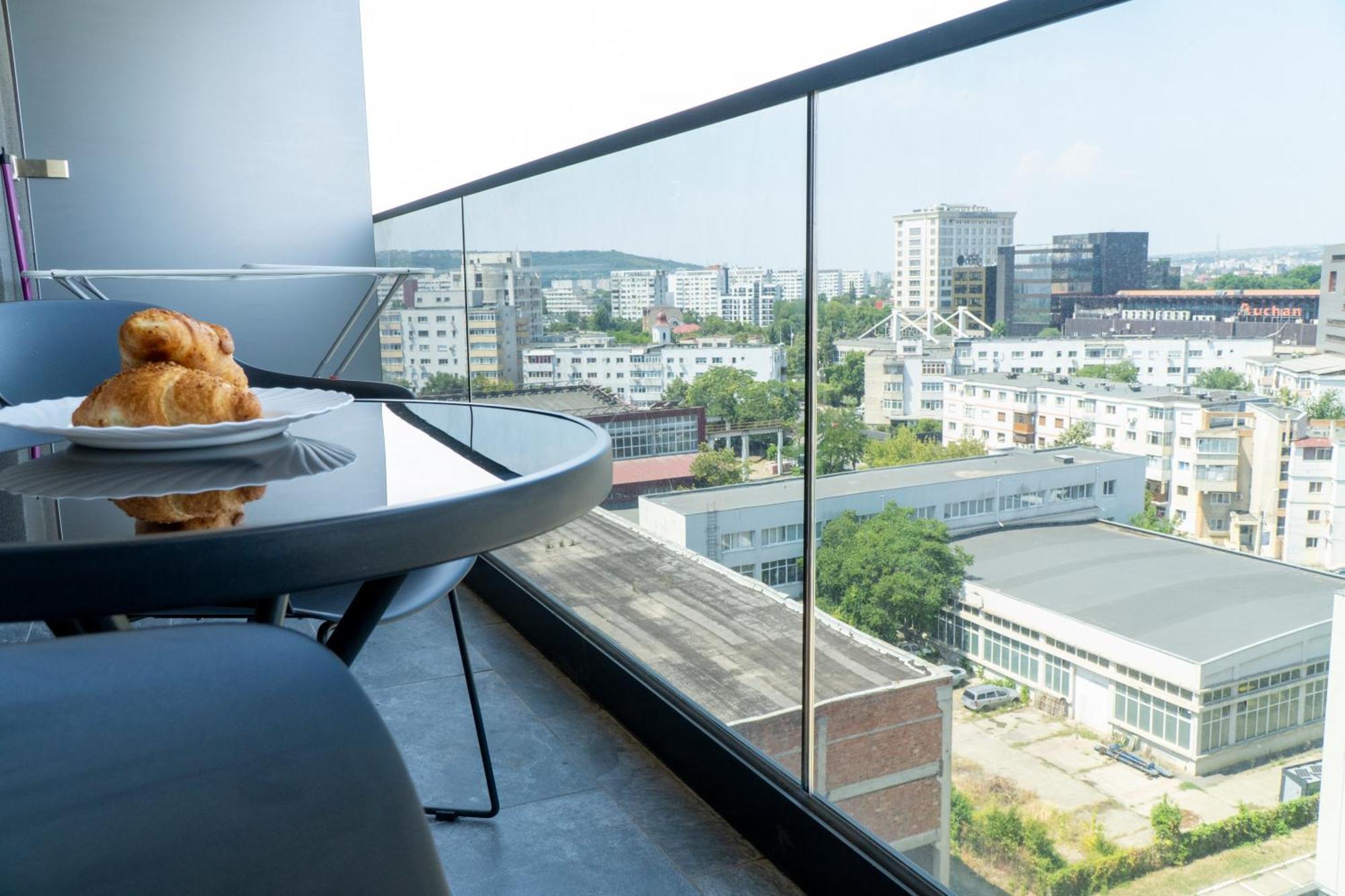 Center Apartment Palas Mall View Iasi Exterior photo